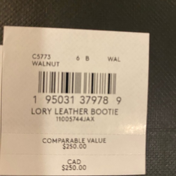 Lory Leather Bootie - Picture 6 of 6